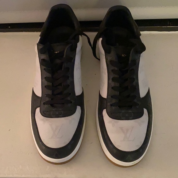 Louis Vuitton Rivoli Sneaker Sz 8 - Picture 1 of 4